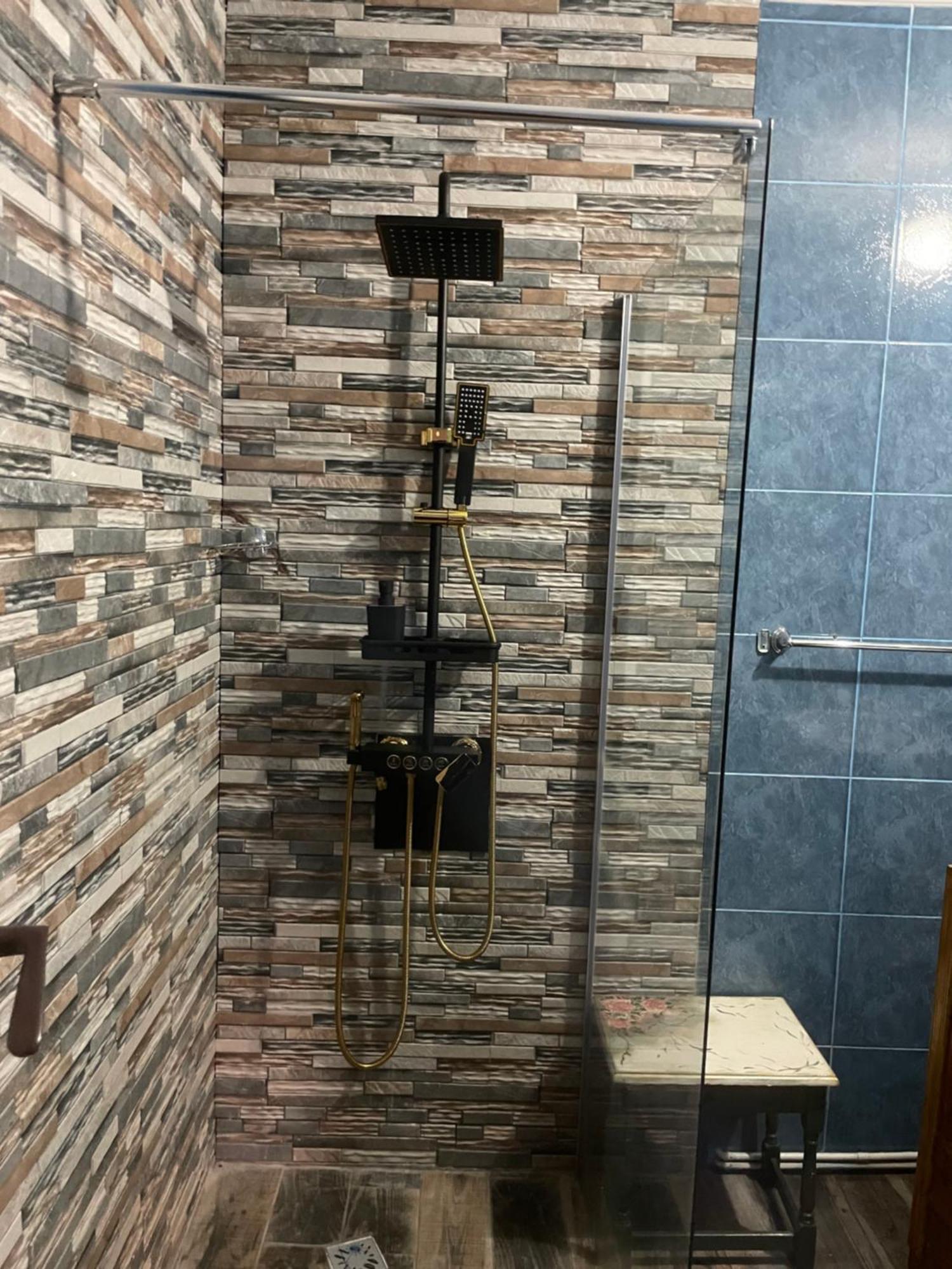 Appartamento Surasul Muntelui Dragoslavele Esterno foto